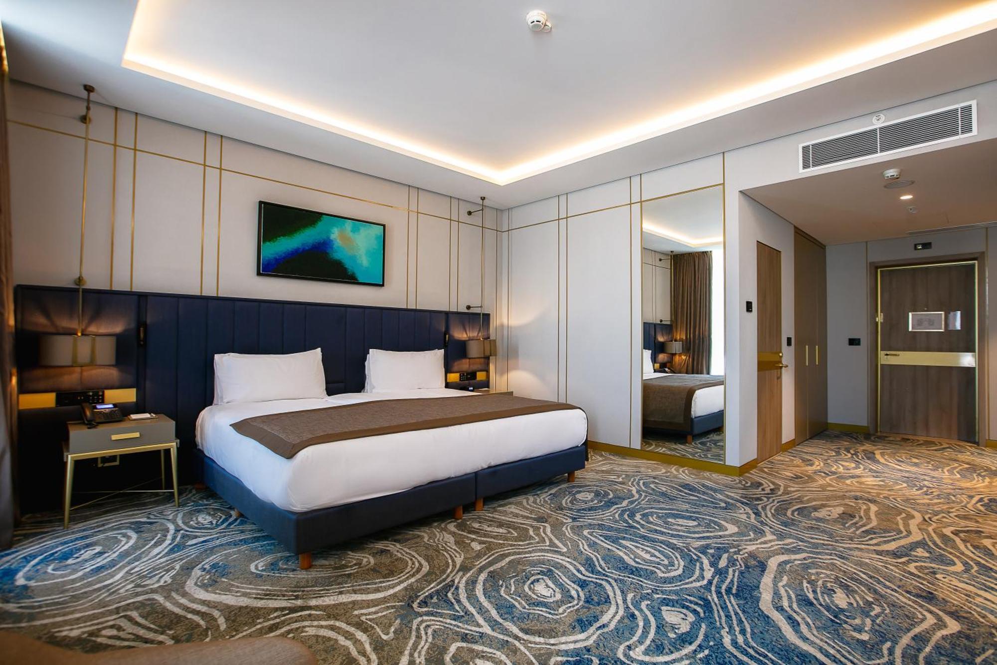 Intercontinental Baku By Ihg Hotell Eksteriør bilde Deluxe Room